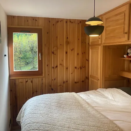 Les Chevreuils Apartment *